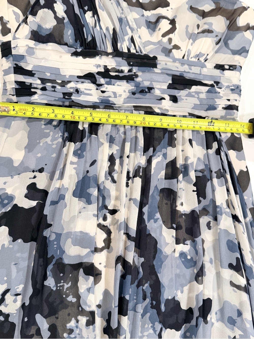 BCBGMAXAZRIA One Shoulder Silk Chiffon Dress Blue Gray Abstract Print Size 6 - Picture 10 of 16